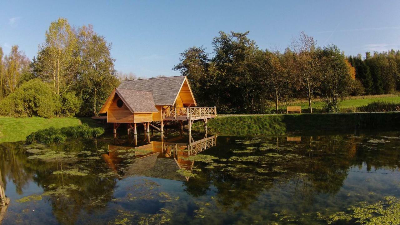Aqualodge Hotel Insolite Ermeton-sur-Biert Exteriör bild