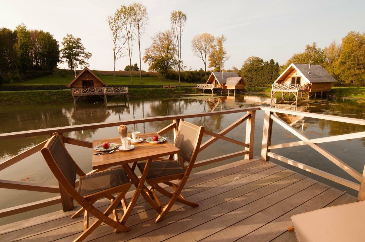 Aqualodge Hotel Insolite Ermeton-sur-Biert Exteriör bild